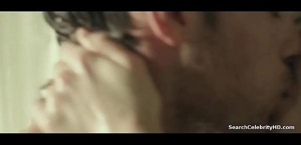 Rose Leslie in Honeymoon 2015